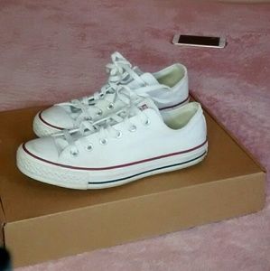 White Low top Converse